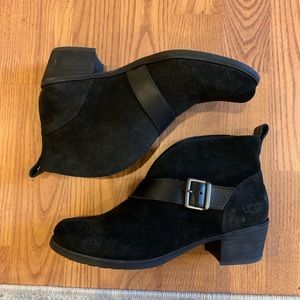 NEW Ugg booties ankle boots black suede leather 5